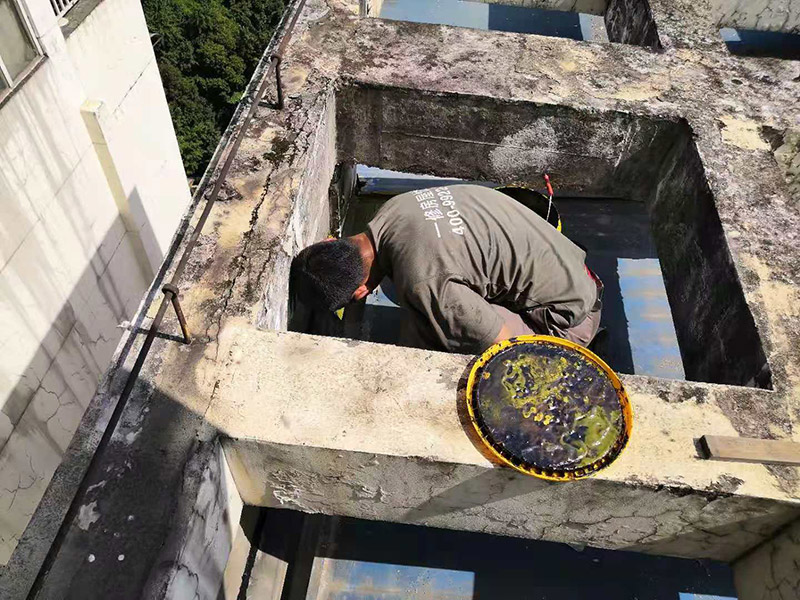 長沙屋頂漏水維修,長沙漏雨維修,長沙屋面防水補漏,長沙屋頂裂縫修補,屋頂防水補漏