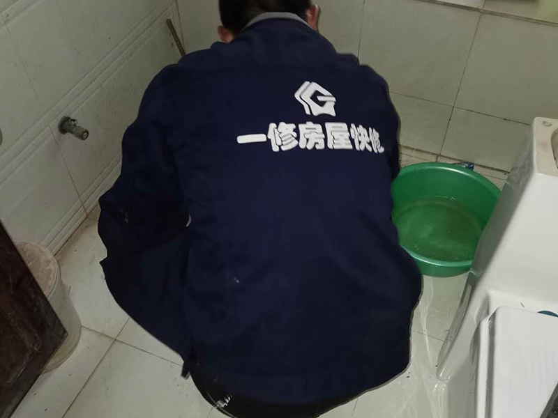 樓上漏水樓下如何補漏，樓上沒用水怎么