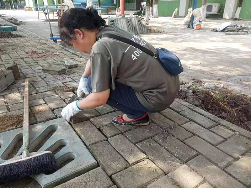 【深圳社區(qū)管道維修工人】20年老小區(qū)